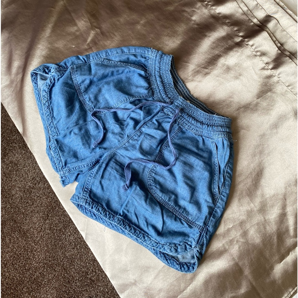 Maurices elastic jean shorts size XS